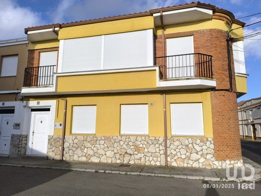 House 5 bedrooms of 192 m² in Urdiales del Páramo (24248)