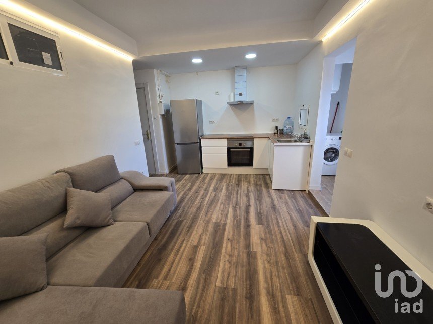 Pis 3 habitacions de 60 m² a Sabadell (08207)