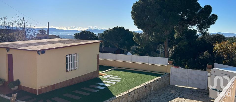 Casa 4 habitacions de 166 m² a Santa Eulalia de Ronçana (08187)