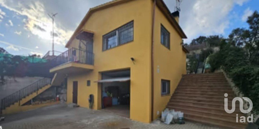 Casa 4 habitaciones de 240 m² en Vallgorguina (08471)