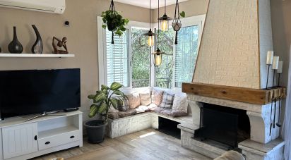 Cottage 4 bedrooms of 214 m² in Castellar del Vallès (08211)