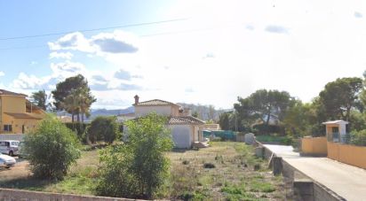 Terreno de 1.404 m² en Dénia (03700)