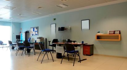 Shop / premises commercial of 200 m² in Chiclana de la Frontera (11130)