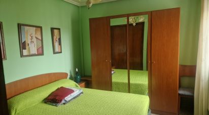 Appartement 3 chambres de 70 m² à Urbanización Mansilla del Esla (24218)