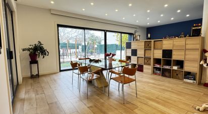 Casa 10 habitacions de 646 m² a Cubelles (08880)