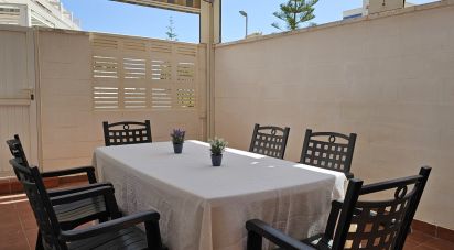 Piso 2 habitaciones de 110 m² en Urbanización Roquetas de Mar (04740)