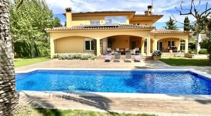 Casa senyorial 5 habitacions de 244 m² a Avinyonet de Puigventós (17742)