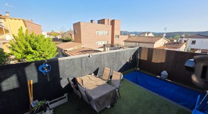 Appartement 4 chambres de 104 m² à Cerdanyola del Vallès (08290)