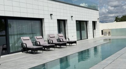 Casa 5 habitaciones de 384 m² en Sant Esteve Sesrovires (08635)