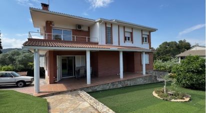 Casa 6 habitaciones de 200 m² en Corbera de Llobregat (08757)