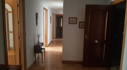 Appartement 3 chambres de 130 m² à La Bañeza (24750)