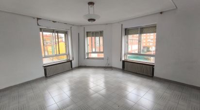 Pis 3 habitacions de 98 m² a San Andrés del Rabanedo (24010)