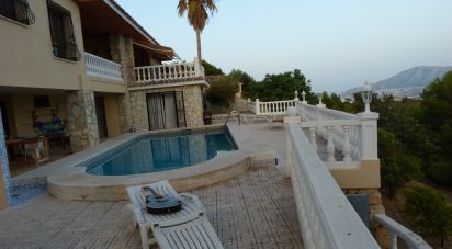 Habitatge unifamiliar 6 habitacions de 551 m² a La Nucia (03530)