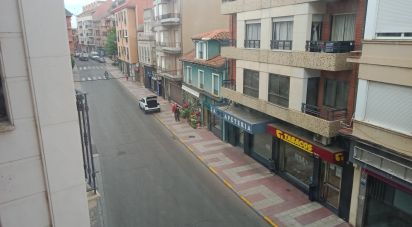 Appartement 4 chambres de 111 m² à La Bañeza (24750)