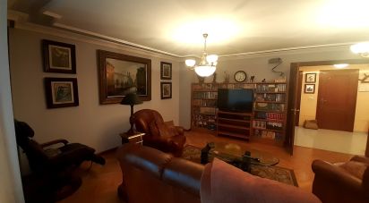 Appartement 4 chambres de 148 m² à La Bañeza (24750)