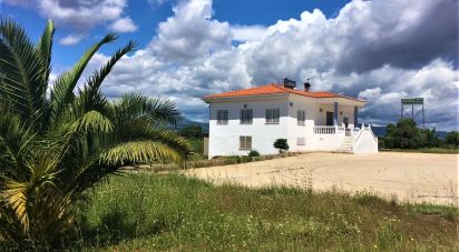 House 8 bedrooms of 350 m² in Cabanes (12180)