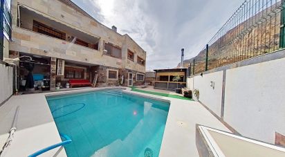 House 8 bedrooms of 742 m² in Redován (03370)