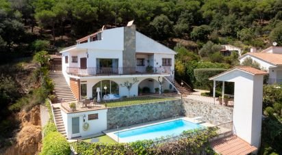 Casa 4 habitacions de 299 m² a Alella (08328)