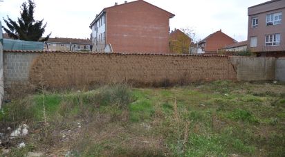 Land of 385 m² in Villaobispo de Las Regueras (24195)