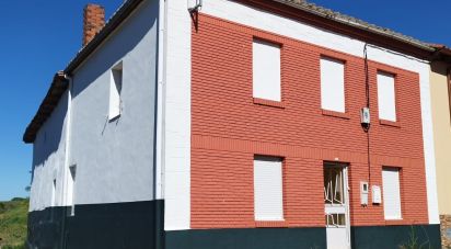 Casa de pueblo 2 habitaciones de 260 m² en Valdesaz de Los Oteros (24208)