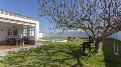Casa 3 habitacions de 174 m² a Chiclana de la Frontera (11130)