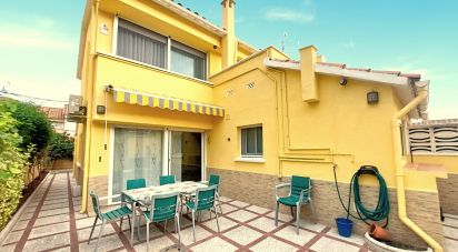 Casa 4 habitacions de 114 m² a Castellar del Vallès (08211)