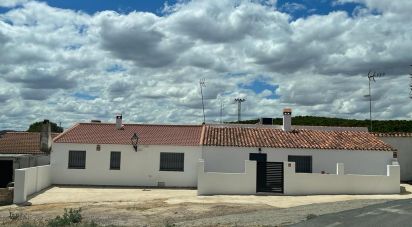 Casa rural 4 habitacions de 155 m² a El Almendro (21593)