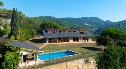 Mas 5 bedrooms of 949 m² in Sant Andreu de Llavaneres (08392)