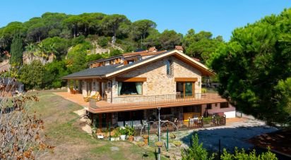 Mas 5 bedrooms of 949 m² in Sant Andreu de Llavaneres (08392)