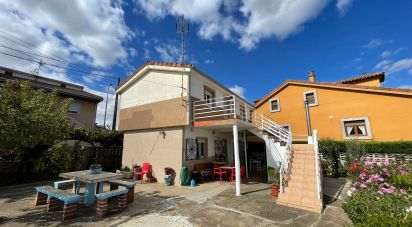 Maison 4 chambres de 89 m² à Cembranos (24231)