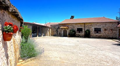 Restaurant de 284 m² à Murias de Rechivaldo (24718)