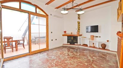 Apartment in house 4 bedrooms of 314 m² in Sax (03630)