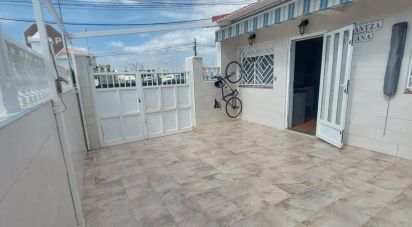 Casa 3 habitacions de 57 m² a Torrevieja (03184)