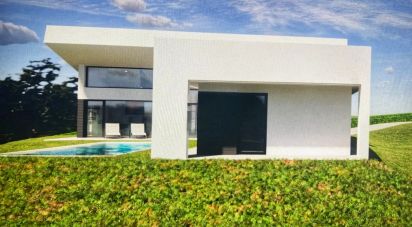 Terrain à bâtir de 3 075 m² à Zaramillo (48820)