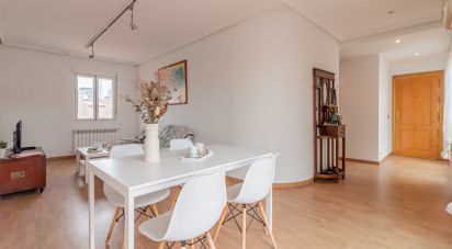 Penthouse 3 chambres de 105 m² à Madrid (28039)