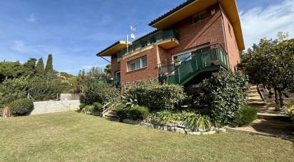 Vivienda unifamiliar 7 habitaciones de 587 m² en Sant Vicenç de Montalt (08394)