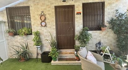 Casa/villa 4 habitacions de 160 m² a Sevilla (41016)