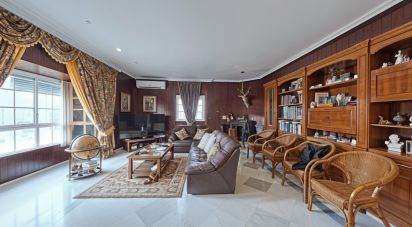 Casa 4 habitacions de 391 m² a Chiclana de la Frontera (11130)