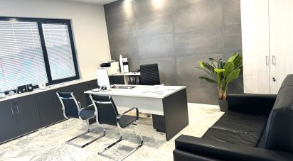 Tienda / local comercial de 103 m² en Pilas (41840)