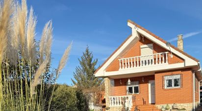 Maison 4 chambres de 226 m² à Villaquilambre (24193)