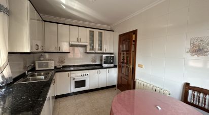 Casa 5 habitacions de 204 m² a Soto de la Vega (24768)