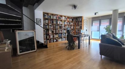 Duplex 1 bedroom of 104 m² in León (24007)